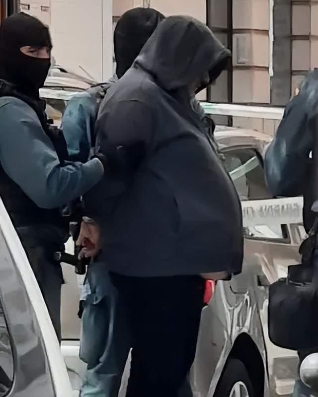 西班牙海滩惊现碎尸 美女游客身首分离